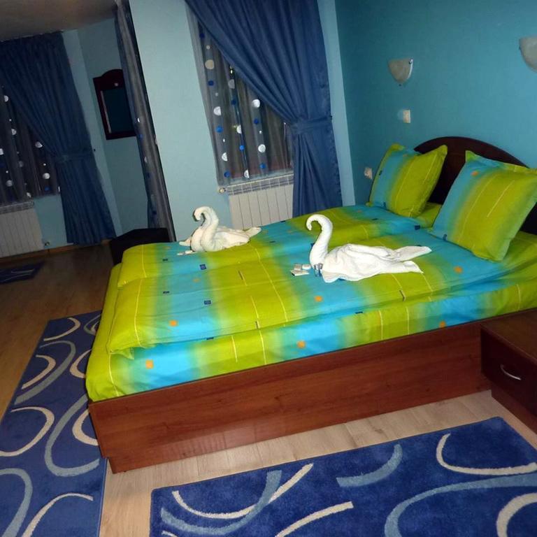 Guest House H Dzhogolanov Kopriwschtiza Zimmer foto