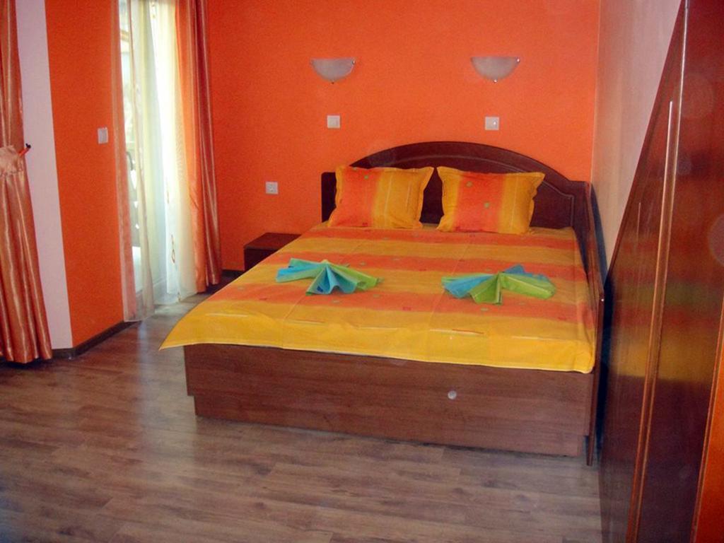 Guest House H Dzhogolanov Kopriwschtiza Zimmer foto