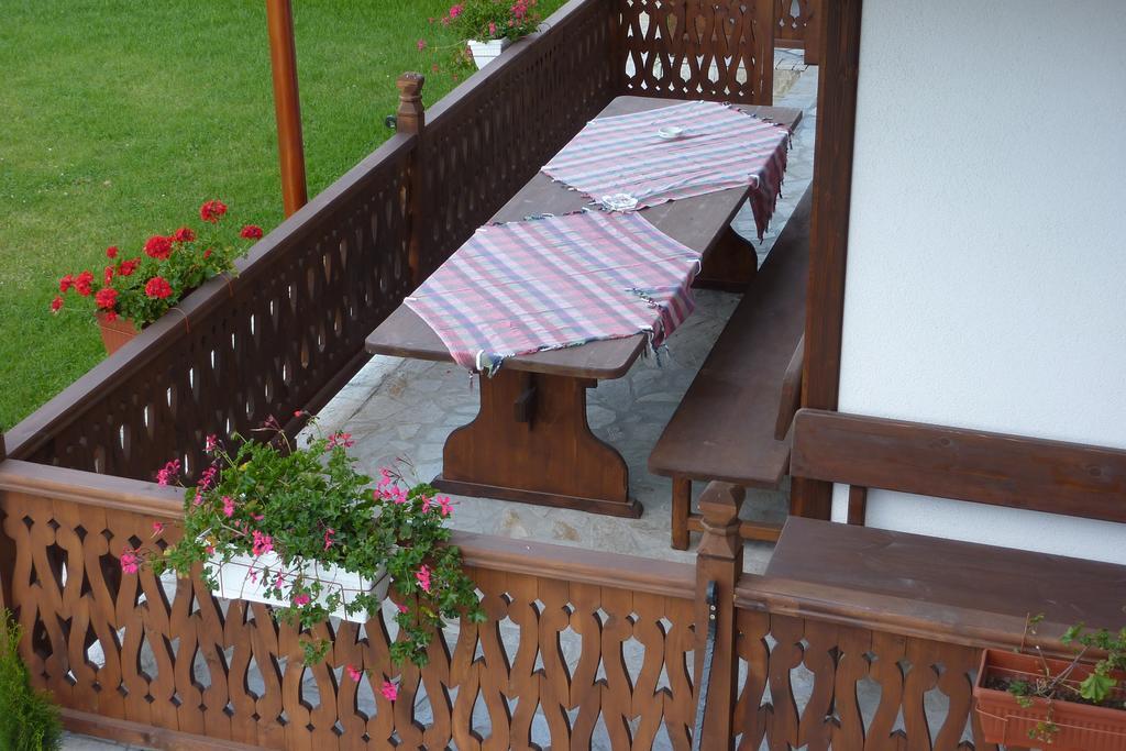 Guest House H Dzhogolanov Kopriwschtiza Exterior foto