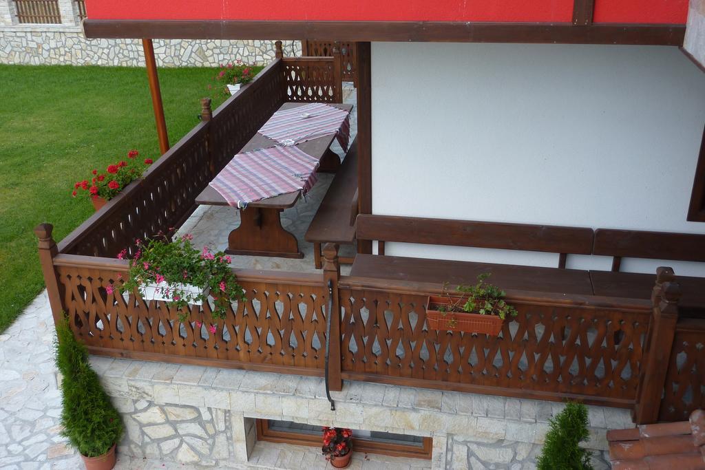 Guest House H Dzhogolanov Kopriwschtiza Exterior foto